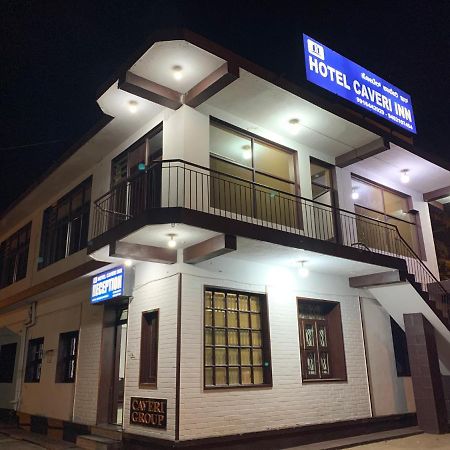 Hotel Caveri Inn Мадикери Екстериор снимка