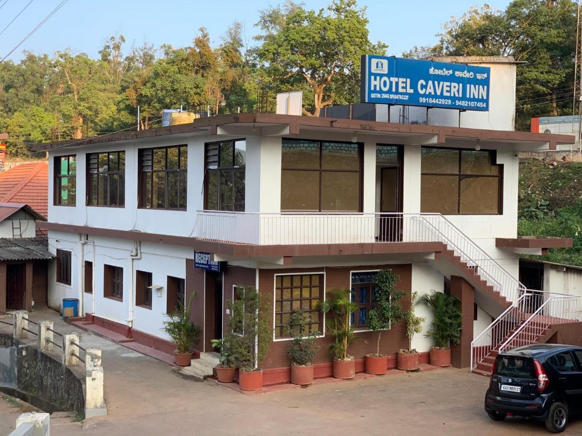 Hotel Caveri Inn Мадикери Екстериор снимка