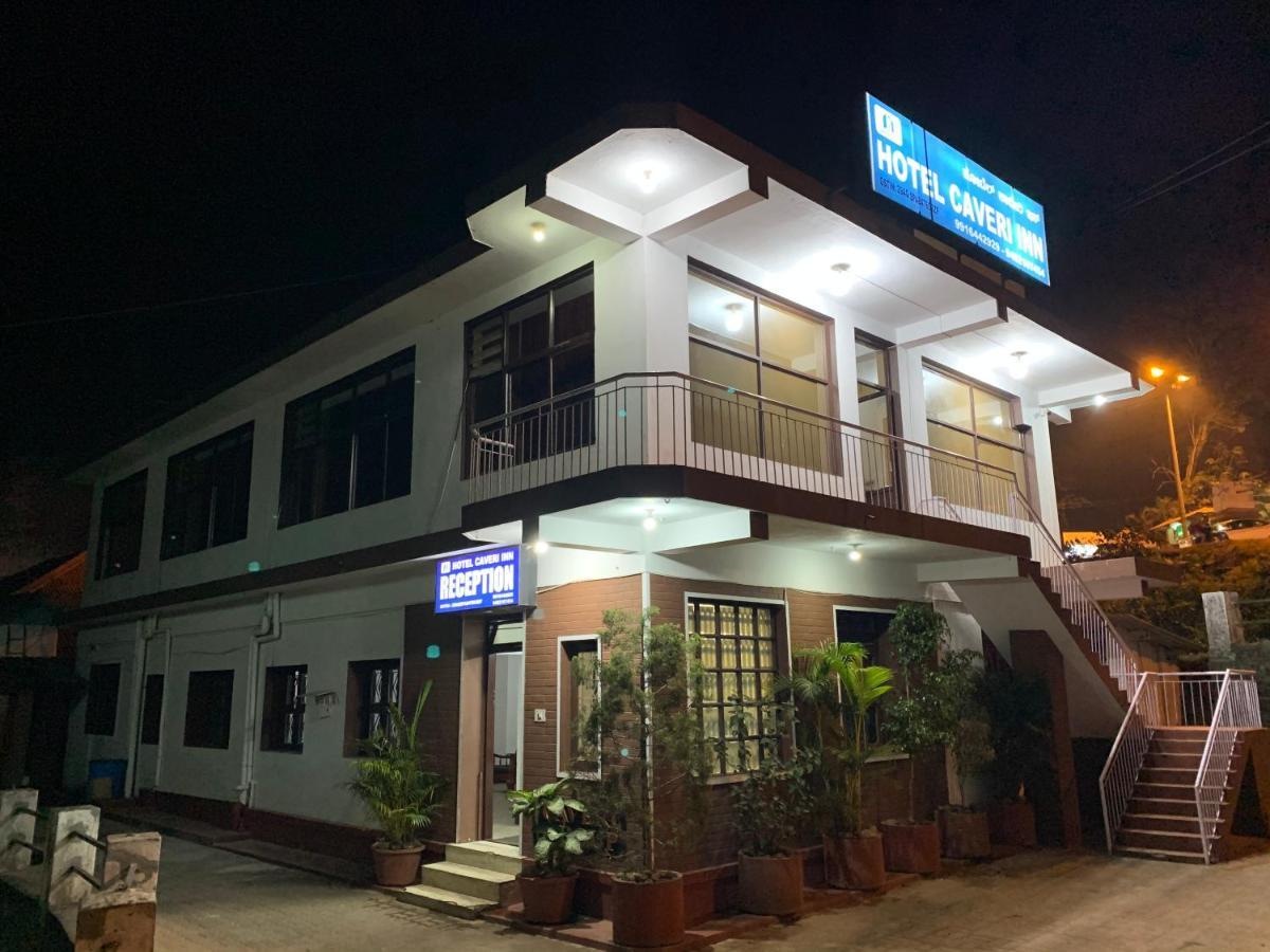 Hotel Caveri Inn Мадикери Екстериор снимка