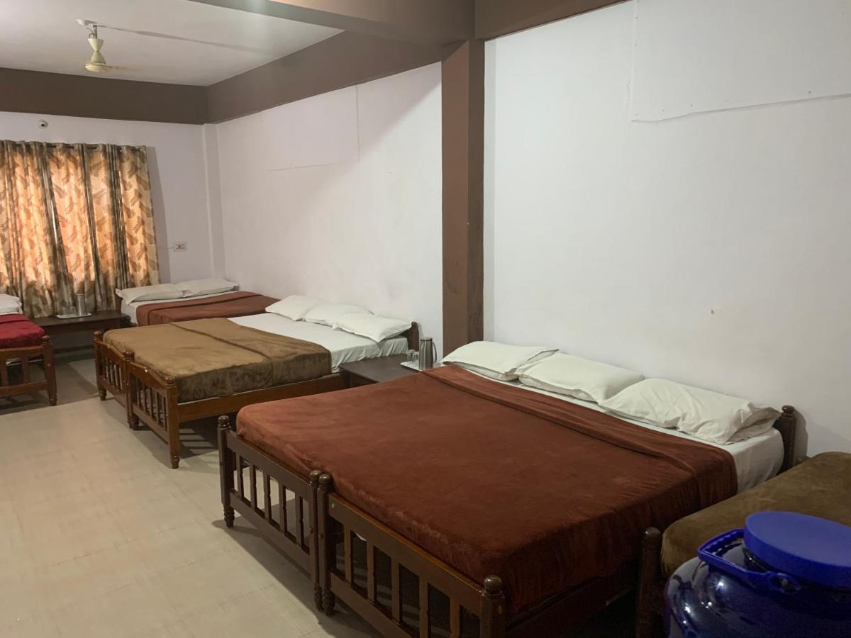 Hotel Caveri Inn Мадикери Екстериор снимка