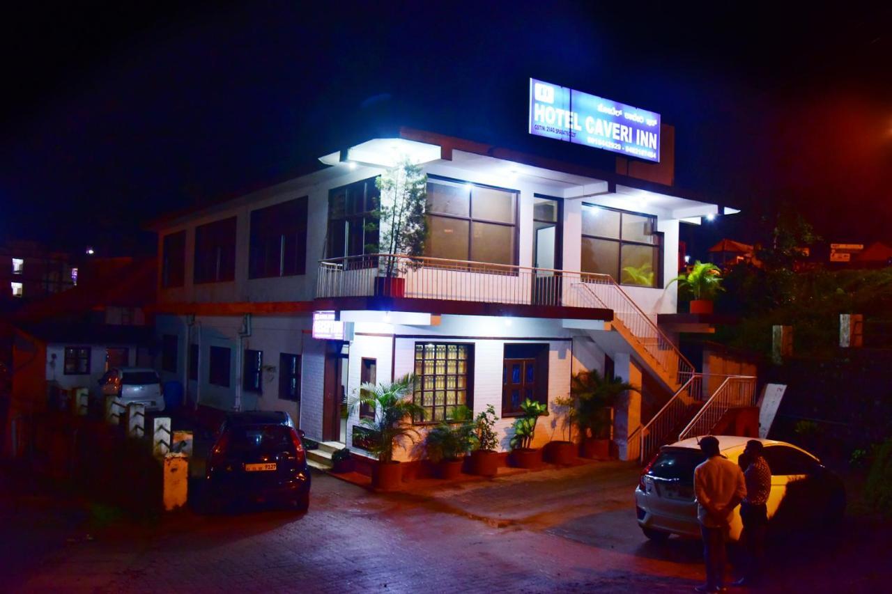 Hotel Caveri Inn Мадикери Екстериор снимка