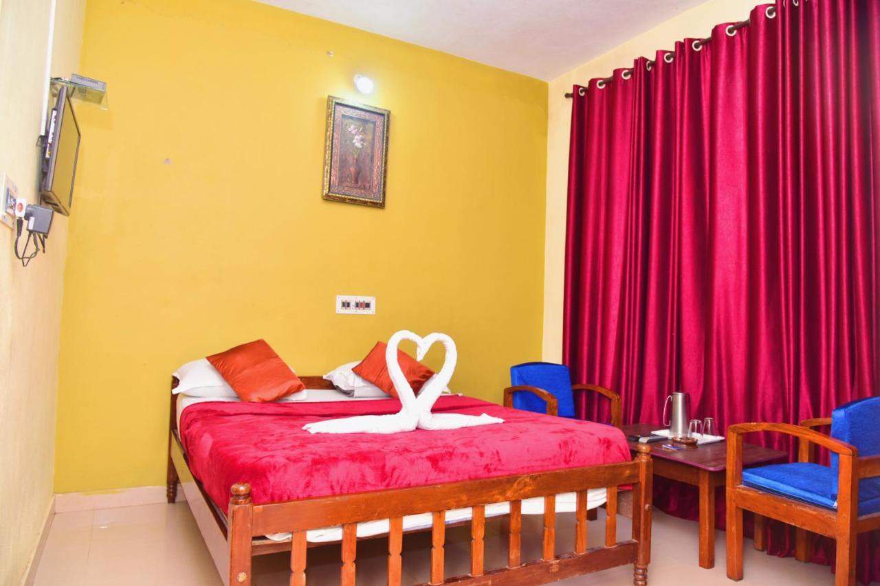 Hotel Caveri Inn Мадикери Екстериор снимка