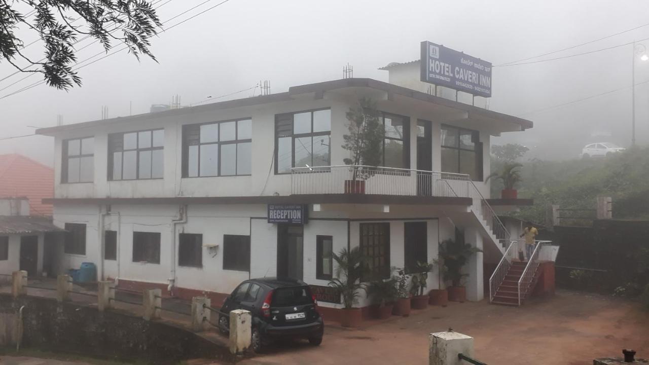 Hotel Caveri Inn Мадикери Екстериор снимка